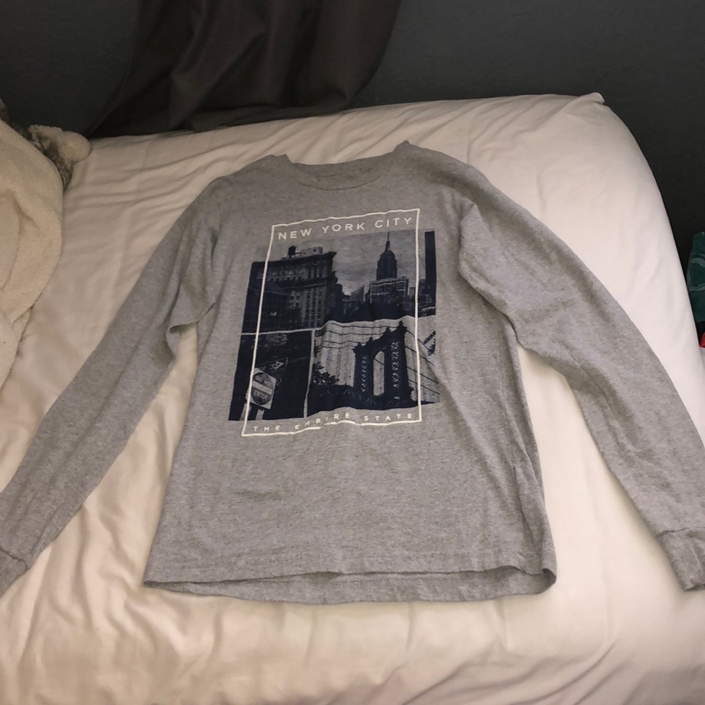 🔥AEROPOSTAL NEW YORK EMPIRE STATE GRAPHIC SWEATER